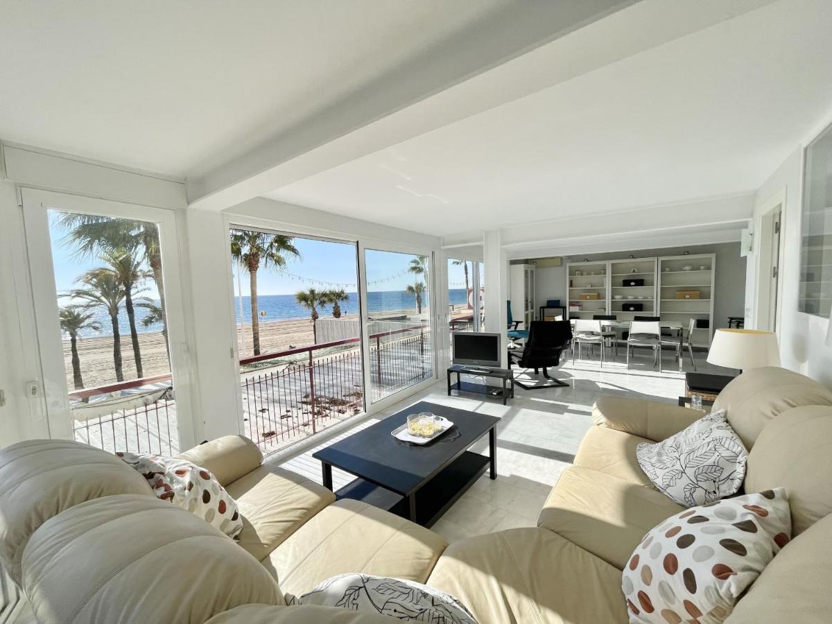 Iberia Seafront Apartment *